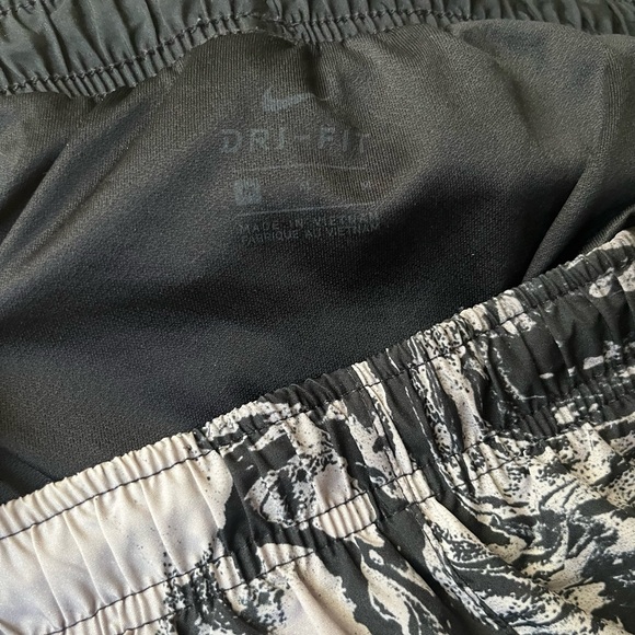 Women’s Nike Dri-Fit Shorts - Picture 3 of 9